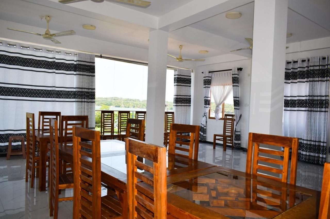 Holiday Villa Trincomalee Kültér fotó